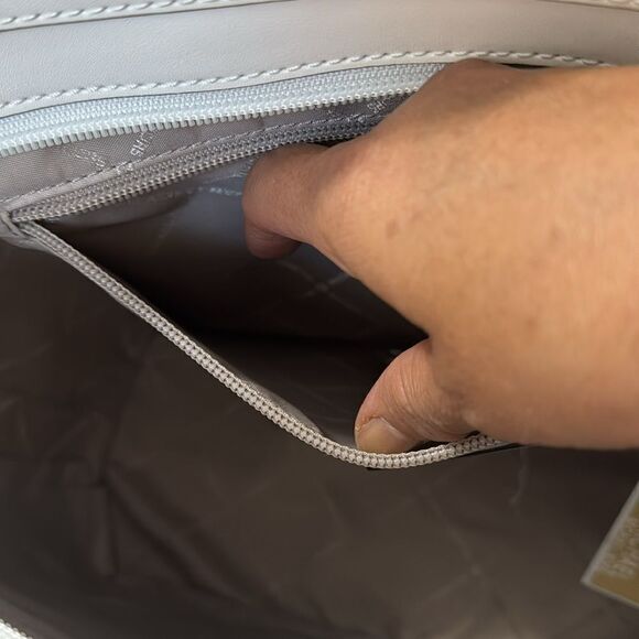 MICHAEL KORS LEATHER SHOULDER BAG NWT - Picture 11 of 11